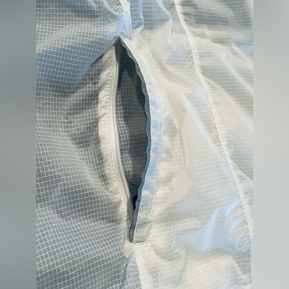Fabletics Jacket Running Packable White-Sz. Large… - image 4